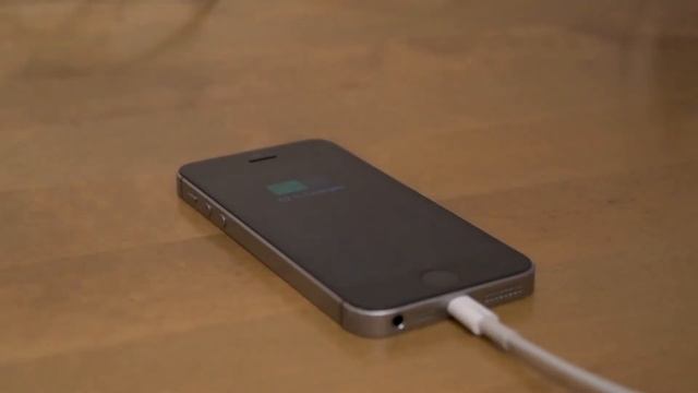 Mobile Charging Stock Footage Copyright Free смотреть онлайн