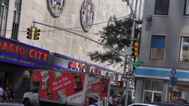 NEW YORK CITY 2018: THE STREETS! [4K] смотреть онлайн