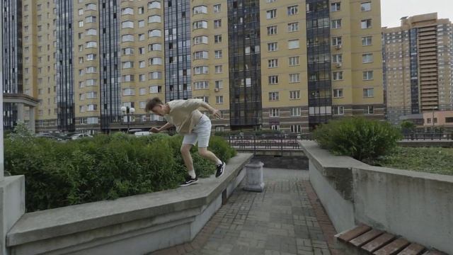 Паркур трюки и сальто на Парнасе / Безбашеное сальто на высоте [паркур влог] смотреть онлайн