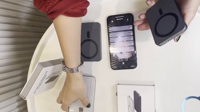 Magnetic wireless power bank 5000 mah from OULOO смотреть онлайн