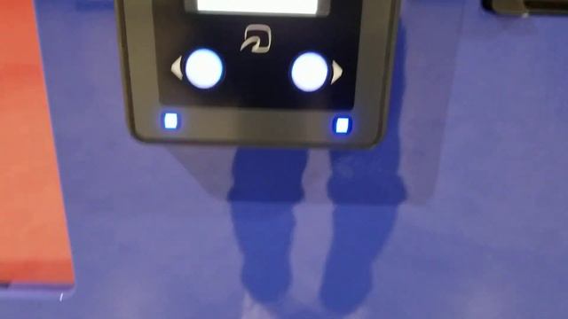 キャッシュレス決済対応アサヒ飲料の飲料自販機にてモバイルSuicaで飲料水購入