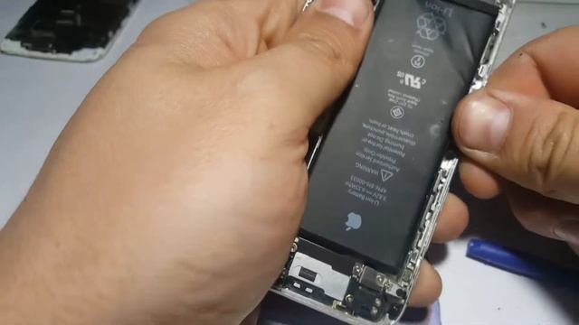 iPhone 6S A1633 A1688 - wymiana baterii - battery replacement смотреть онлайн