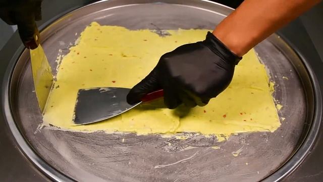 HOW TO MAKE APPLE ICE CREAM ROLLS | FRIED THAILAND ROLLED ICE CREAM APPLE ICE CREAM FOOD 4K смотреть онлайн