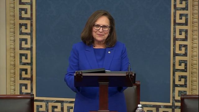 Senator Deb Fischer Honors Judge Laurie Smith Camp смотреть онлайн