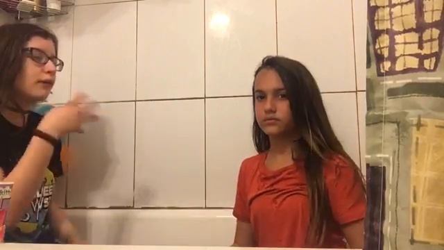 TRY NOT TO LAUGH CHALLENGE WITH WATER смотреть онлайн