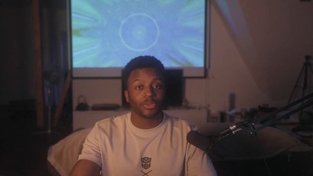Why even buy the Apple Vision Pro? смотреть онлайн