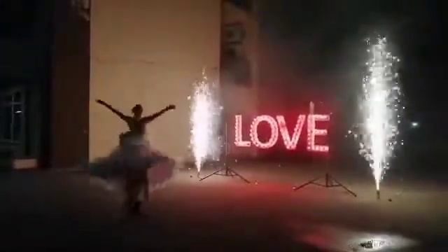 Мини набор LOVE и фонтаны. смотреть онлайн