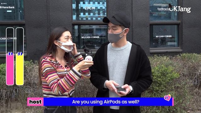 Asking Korean which brand they would pick | Street Interview [Samsung VS Apple] смотреть онлайн