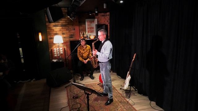 Саксофонист Эдгар Погосов - Город, которого нет (Корнелюк) смотреть онлайн