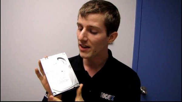 Seagate Barracuda 2TB ST2000DM001 Hard Drive Unboxing Linus Tech Tips