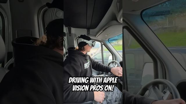 Driving with my Apple Vision Pros on! 😭 смотреть онлайн