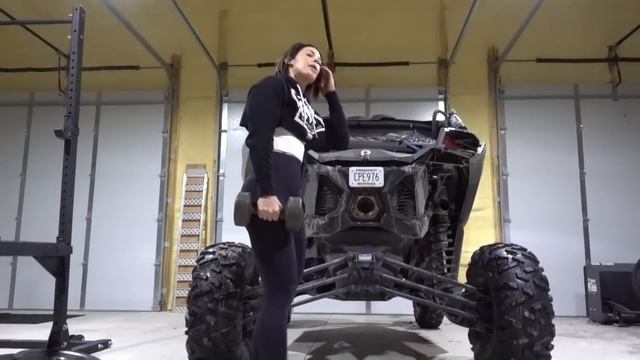 Quarantine Home Leg Workout смотреть онлайн