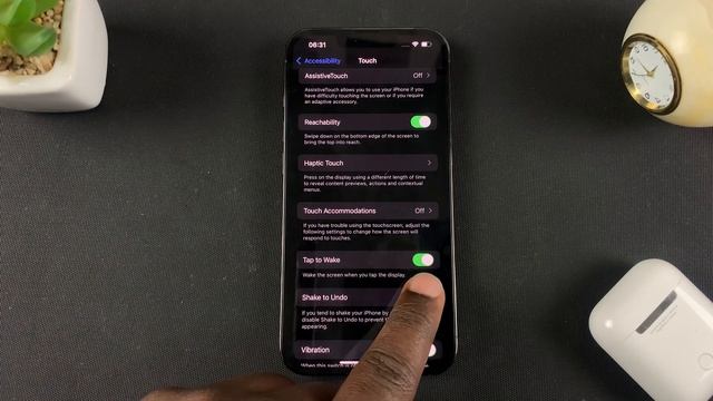 How To Enable or Disable Tap To Wake On iPhone | iPhone 13 Pro смотреть онлайн