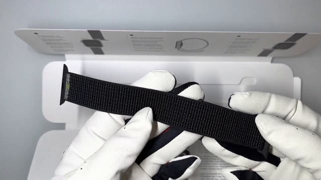 Apple Watch Series 8 Black Nike Sport Loop Band смотреть онлайн