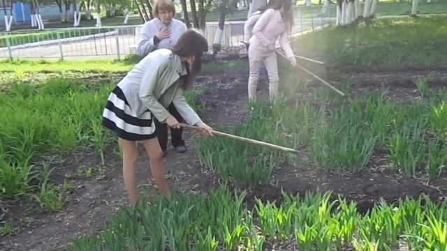 VLOG:ШКОЛЬНЫЙ ОГОРОД#NastyaManokhina смотреть онлайн