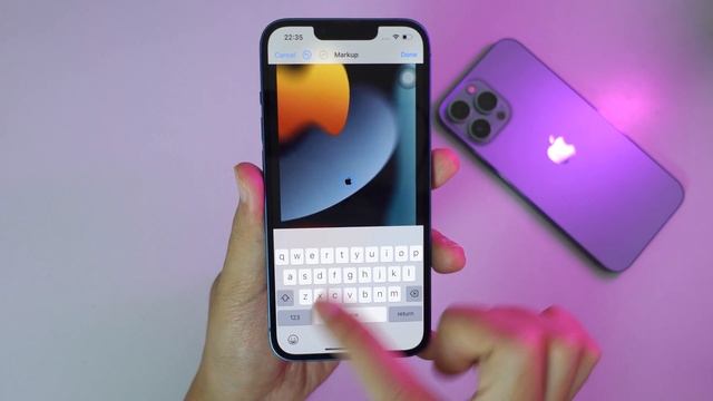 Apple Logo on Lock screen iPhone - Wallpaper Trick смотреть онлайн