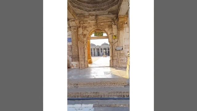 Sarkhej Roza смотреть онлайн