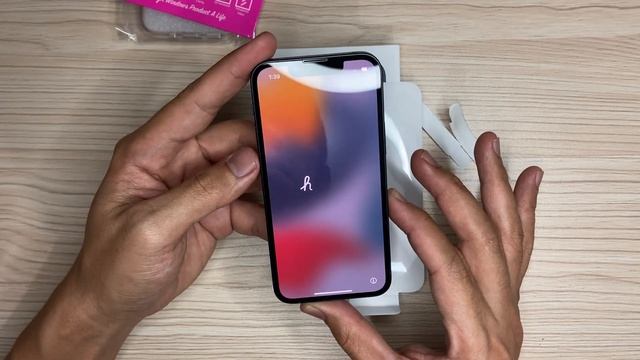 Unboxing iPhone 13 mini mid 2022 смотреть онлайн