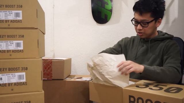 UNBOXING A $2000 SUPREME RIMOWA SUITCASE смотреть онлайн