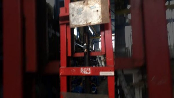 Штабелёр,подъёмник Euroloc 37,модель EU 120,грузоподъёмностью 1200кг,,высота подъёма 3,7м,самоходны