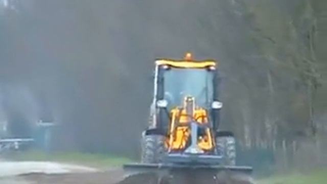 LG270P Отвал грейдерный GFGORDINI на погрузчике VENIERI смотреть онлайн