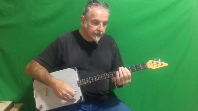 Don't Stop - Fleetwood Mac - 3 String Cigar Box Guitar Lesson смотреть онлайн