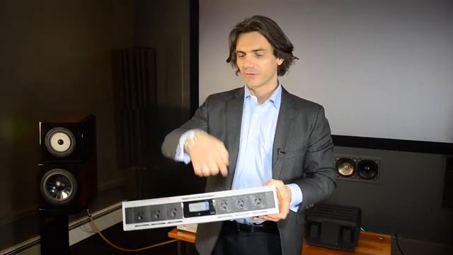 IsoTek - EVO3 Sirius Power Bar смотреть онлайн