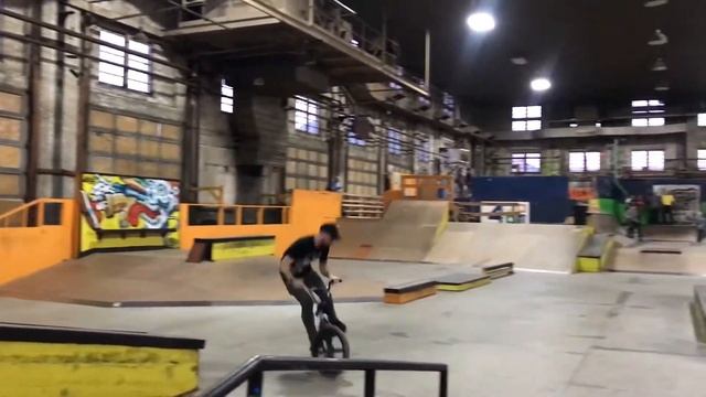 AirDrop 4 - BMX NIGHT 4Seasons смотреть онлайн