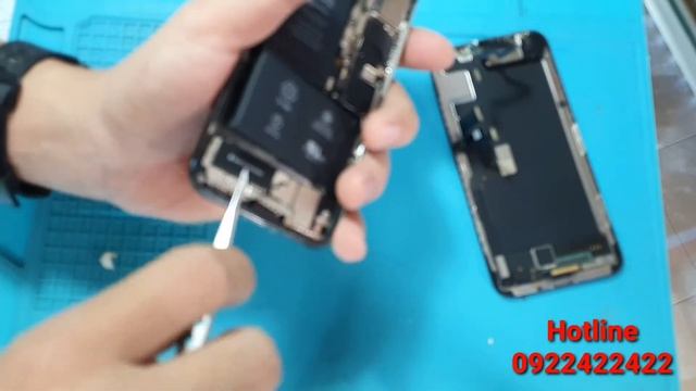 Hướng dẫn thay pin iPhone X | Instructions to replace the iPhone X battery смотреть онлайн
