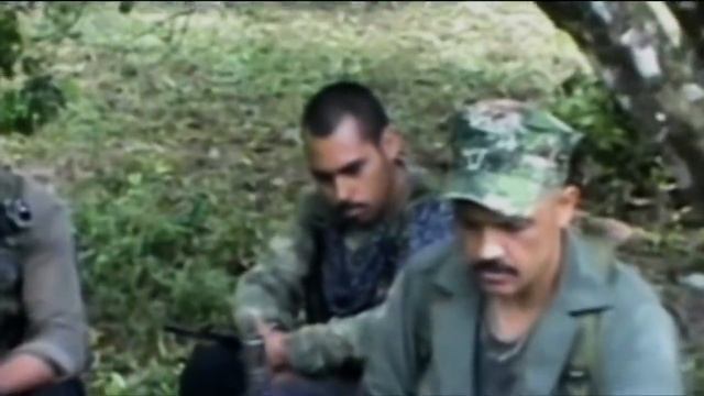 Uno |Revela uno de los mayores secretos de las Farc: el cadáver de Manuel Marulanda alias «Tirofijo смотреть онлайн