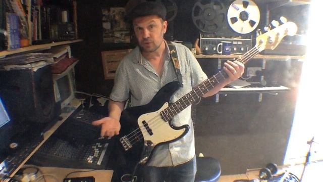 Fender Bass - why you should have one! смотреть онлайн