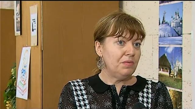 В обласній бібліотеці ім. Котляревського провели акцію "Читаймо разом". смотреть онлайн