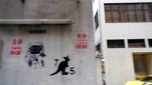 STREET ART in Hong Kong tour // Your Little Black Book смотреть онлайн