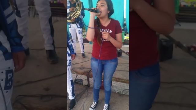 Derly Arleth Garcia Najera y banda Vaqueros-cruz de madera смотреть онлайн