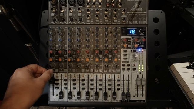 Controls on a Mixing Desk_ An Explanation смотреть онлайн