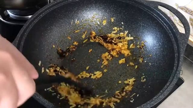 这样做的豆腐太好吃了，看着就流口水，给肉都不换，做法特简单【百味食光记】 смотреть онлайн