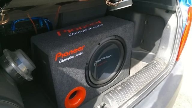 Pioneer TS-W310 D4 + boschmann amp смотреть онлайн