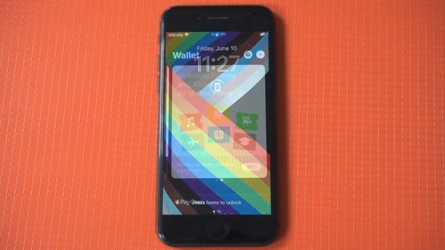IOS 16 On Iphone 8 Review - Upgraded Lock Screen & More! смотреть онлайн