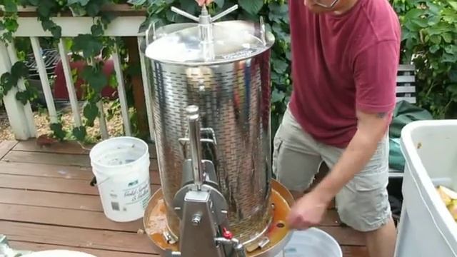 New apple press, run 1a смотреть онлайн