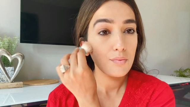 Easy Festival Makeup Look | Kohl Eyes | Basic Makeup @kiwitandon #festivalmakeup смотреть онлайн