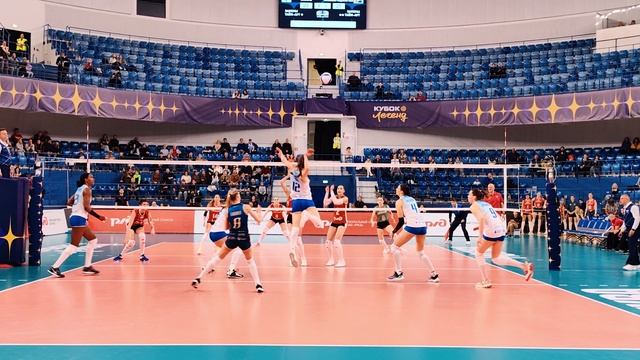 Кубок легенд. Динамо-Ак Барс - Локомотив смотреть онлайн