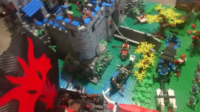 Самоделка лего "защита замка короля львов" и корабль скелетов. Lego castle bricks ship. смотреть онлайн