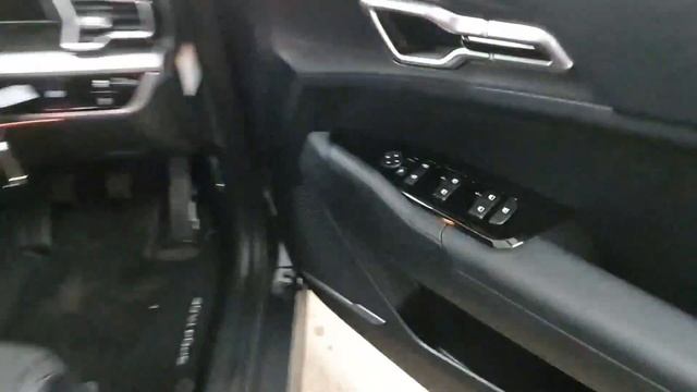 231WW690 - 2023 Kia Sportage Sportage 1.6L 40,950 смотреть онлайн