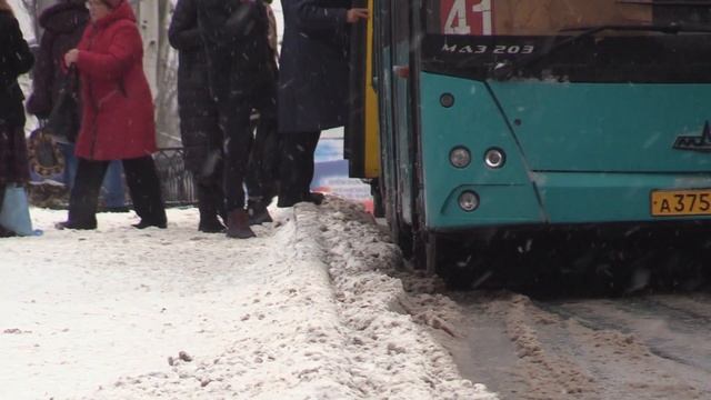 Госавтоинспекция напоминает водителям об окончании зимних каникул смотреть онлайн