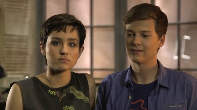 Bex Taylor-Klaus and John Karna||Friendship смотреть онлайн