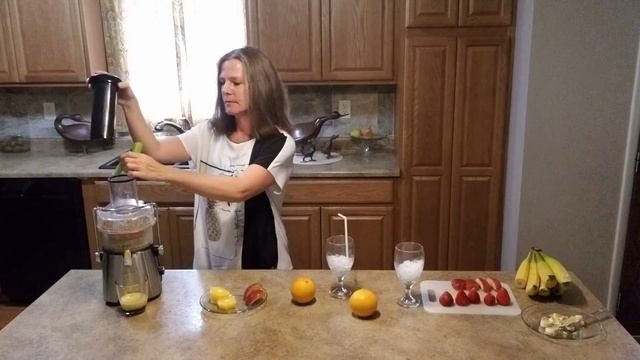 2 Min Iced Orange Juice 4 with the Oster Power Juicer смотреть онлайн