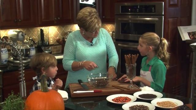 The Coastal Kitchen - November 2015 Episode 77 "Cooking With Kids" смотреть онлайн
