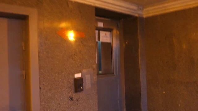 Нерабочие распашные Лифты Axel @ Подземный переход оеоло отеля Hyatt Regency Петровский Парк смотреть онлайн