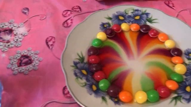 SKITTLES РАДУГА. Эксперимент на тарелке