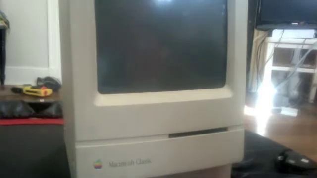 1990 Macintosh Classic смотреть онлайн